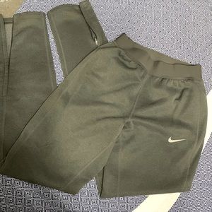 Women’s Nike Therma-Fit Joggers Size XS